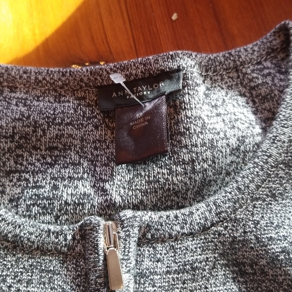 sweater - Picture 2 of 2